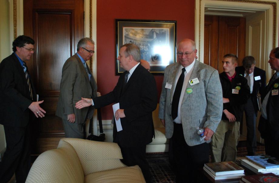 Durbin met with members of the Illinois Corn Growers Association to discuss the 2012 Farm Bill.